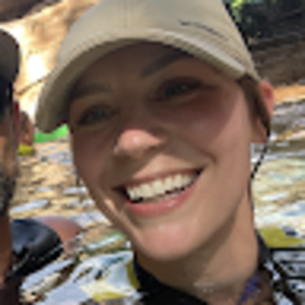 Meet your Posher, Casandra